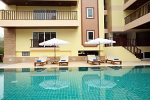 Jomtien Beach Residence pool